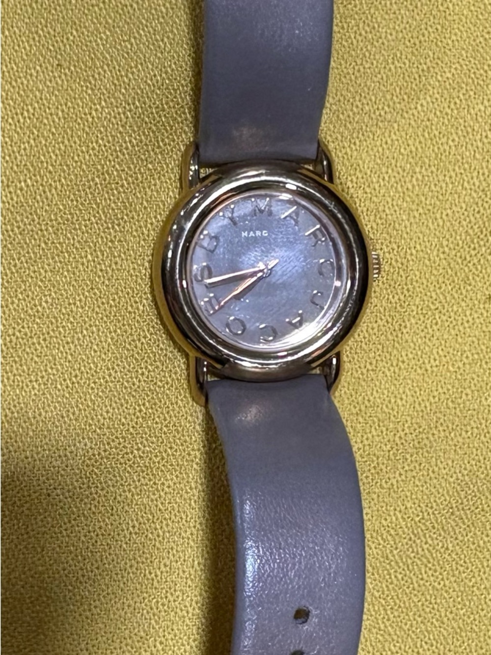 MARC Jacobs Round Gold-Tone Watch with brown Leather Strap